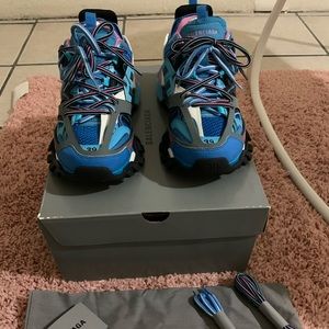 Balenciaga Tracks